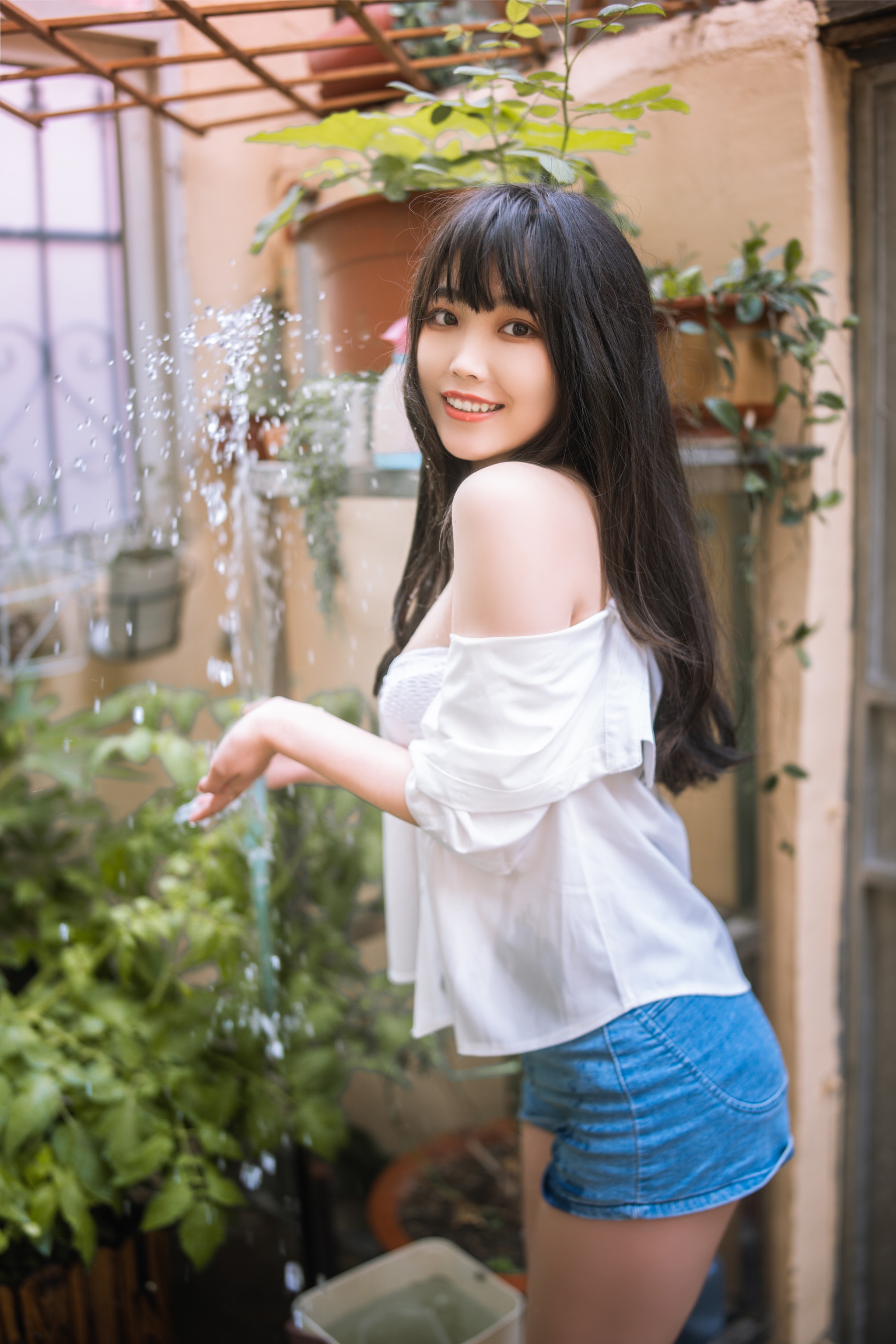 汪知子 – NO.023 夏日小院[33P]-XikXak